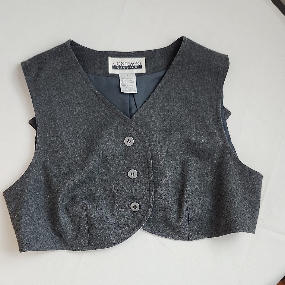 Contempo Casuals Women's  Charcoal Gray Cropped  Three Button Vest - Small